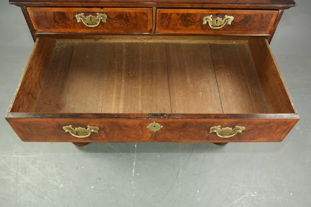 Queen Anne walnut chest of drawers  View VIII