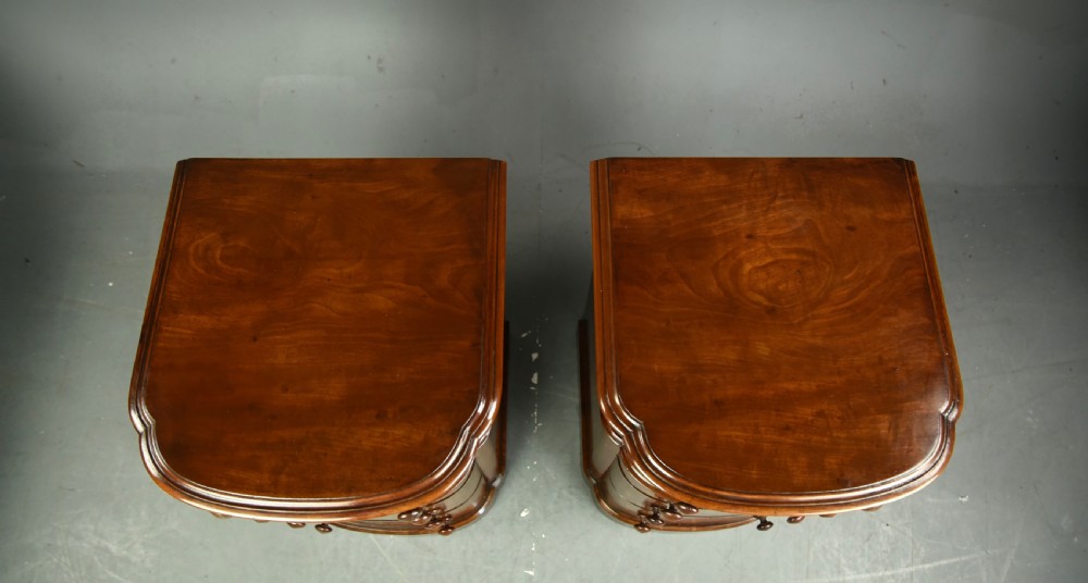 Pair of Victorian bow front mahogany bedside chests of drawers  View VII