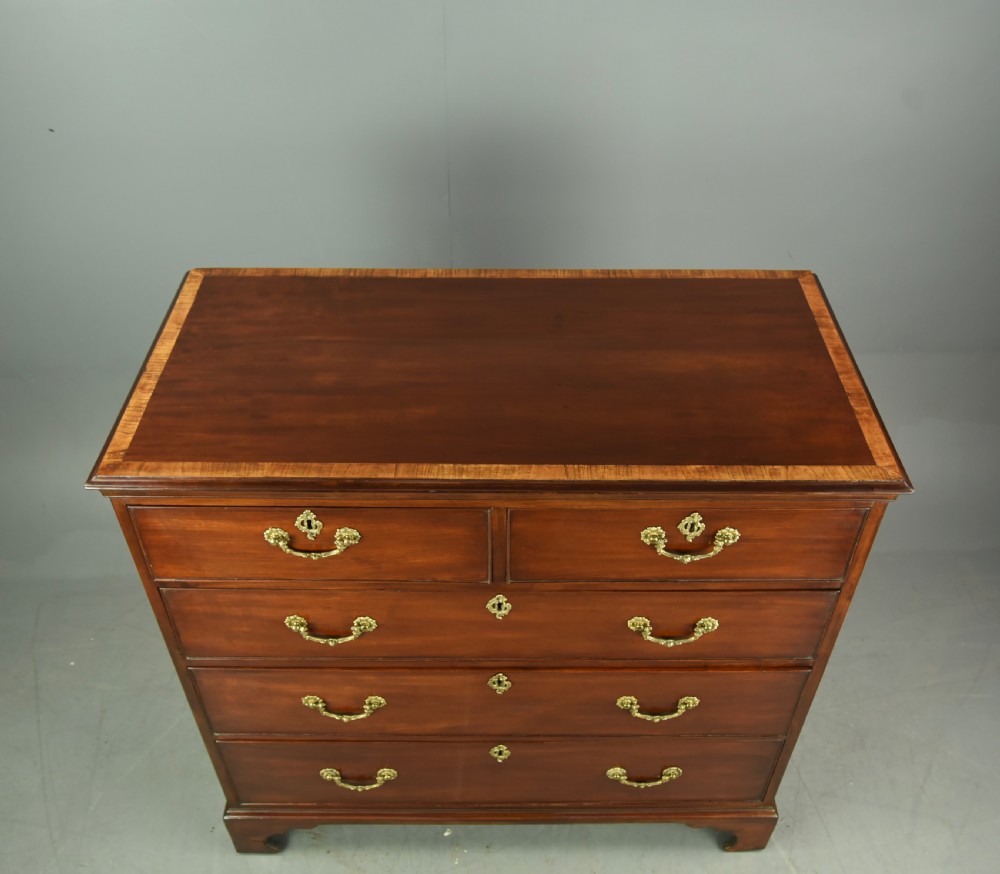 Georgian mahogany chest of drawers  View IV