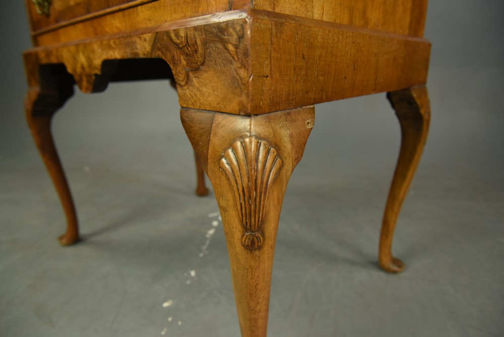 Small Queen Anne style walnut bureau  View VIII