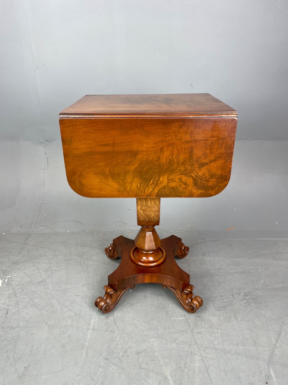Victorian mahogany side table /lamp table  View V