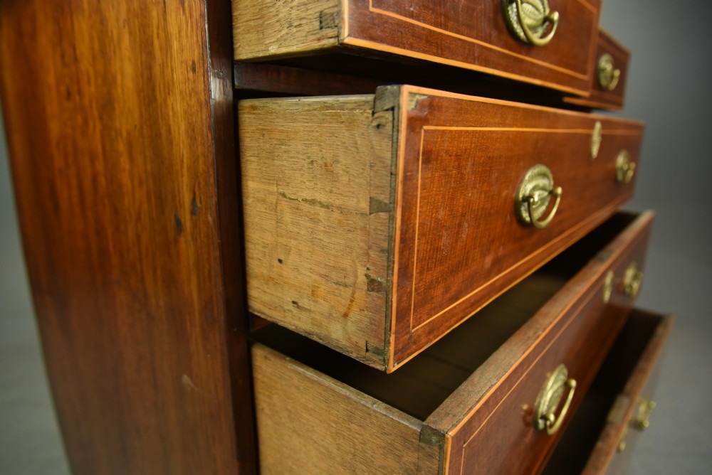 Georgian mahogany chest of drawers  View VI