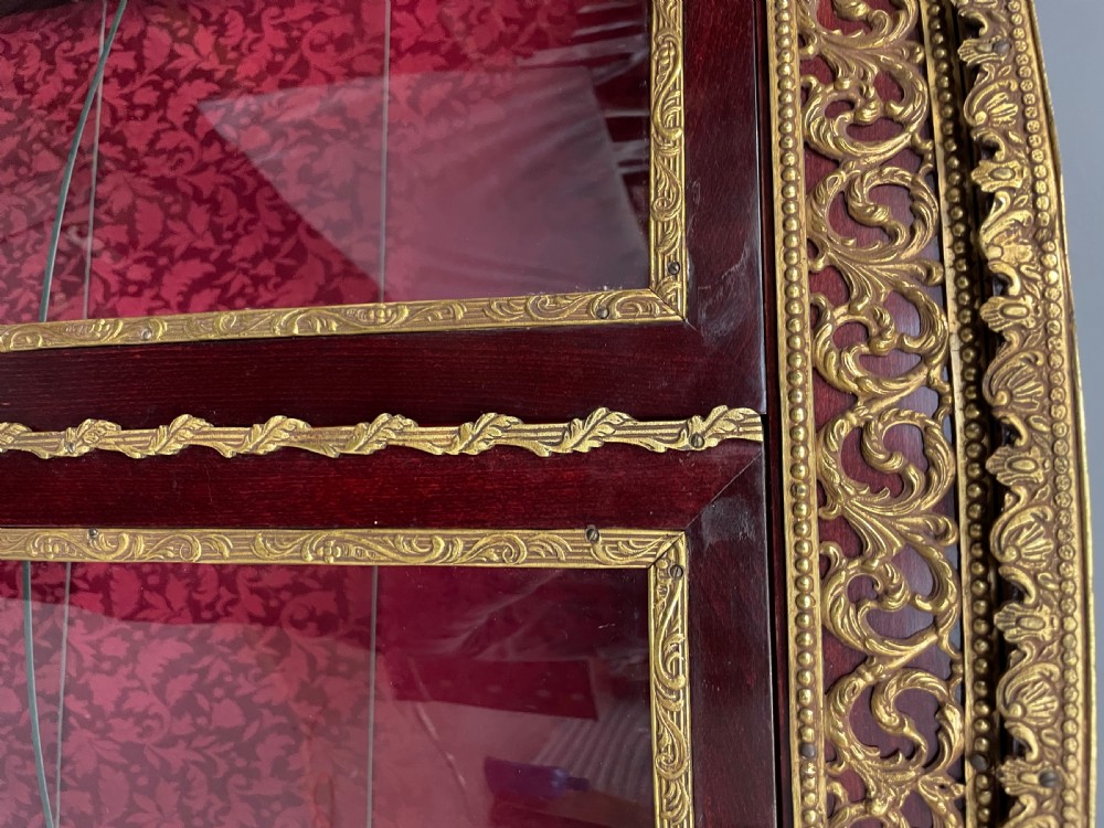 Pair of French  Display Cabinets vatrines Painted Vernis Martin  View V