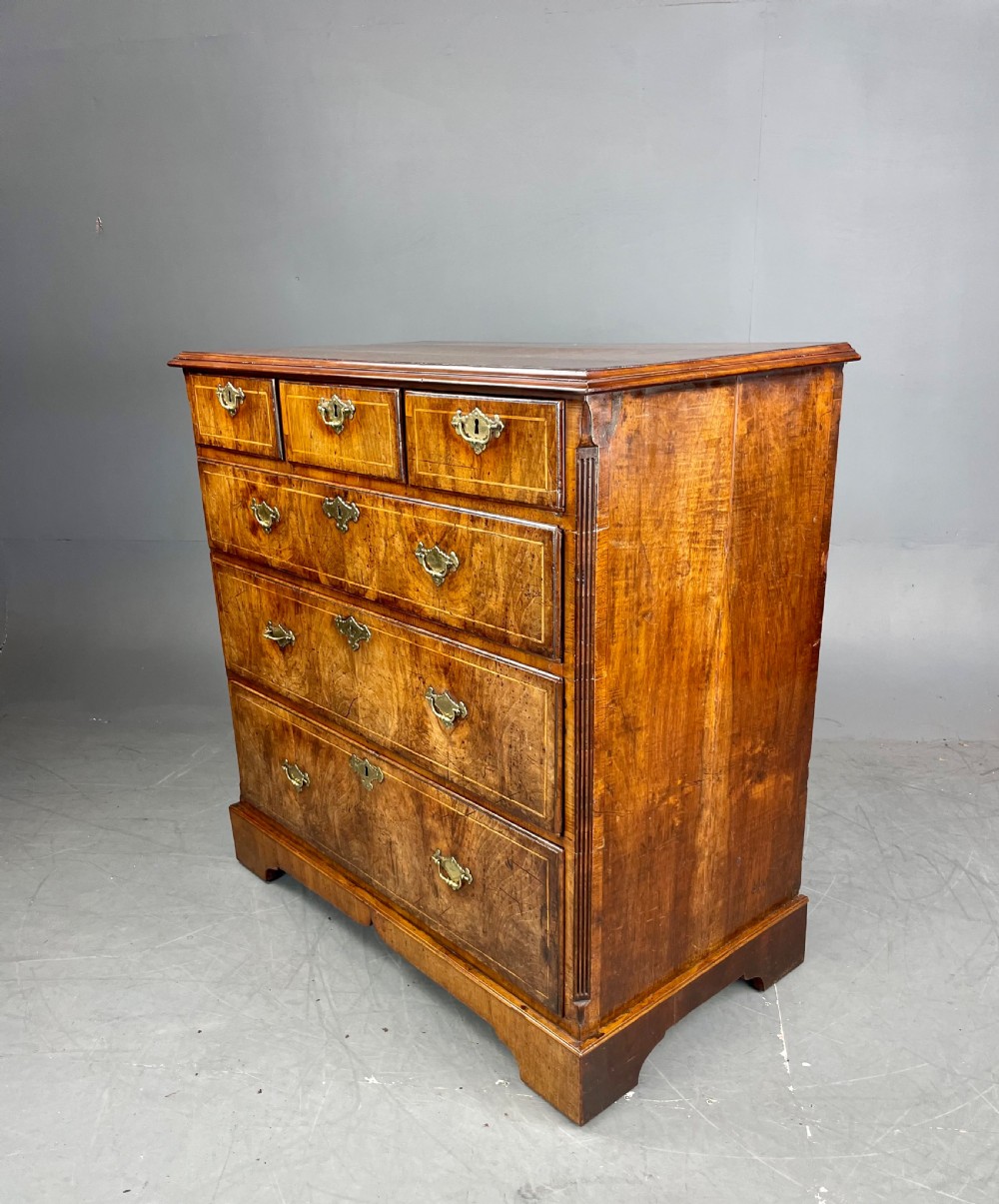 early 18th century walnut chest of drawers  View II