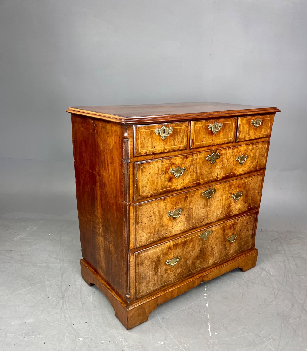 early 18th century walnut chest of drawers  View III
