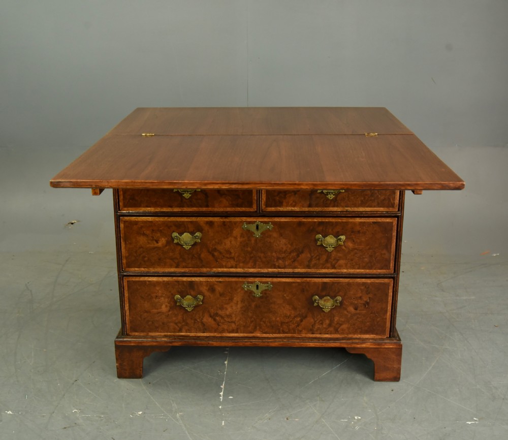Antique Georgian walnut bachelors chest of drawers  View V