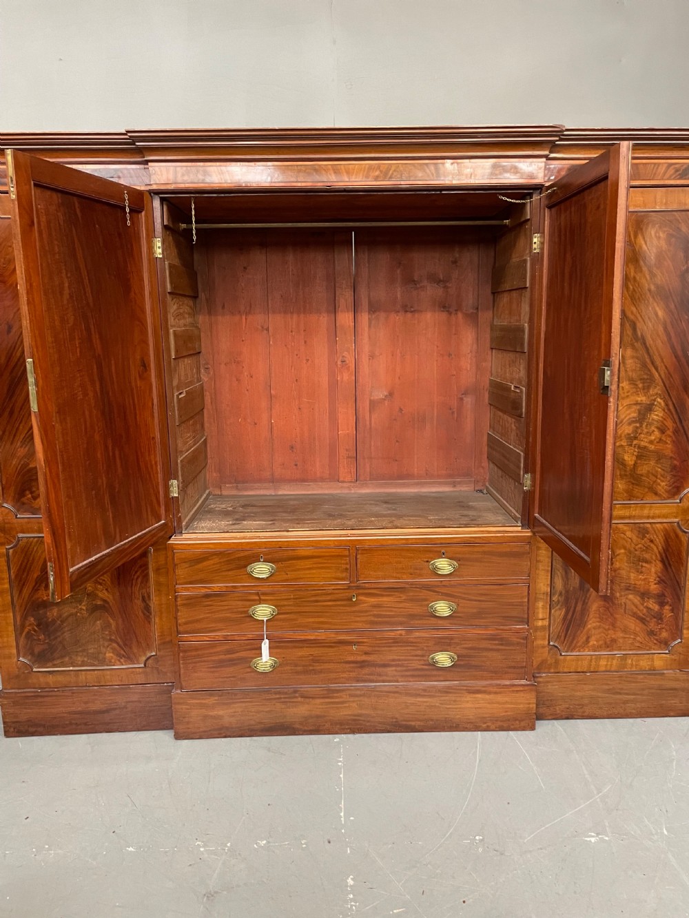 Large Georgian mahogany four door wardrobe  View VII