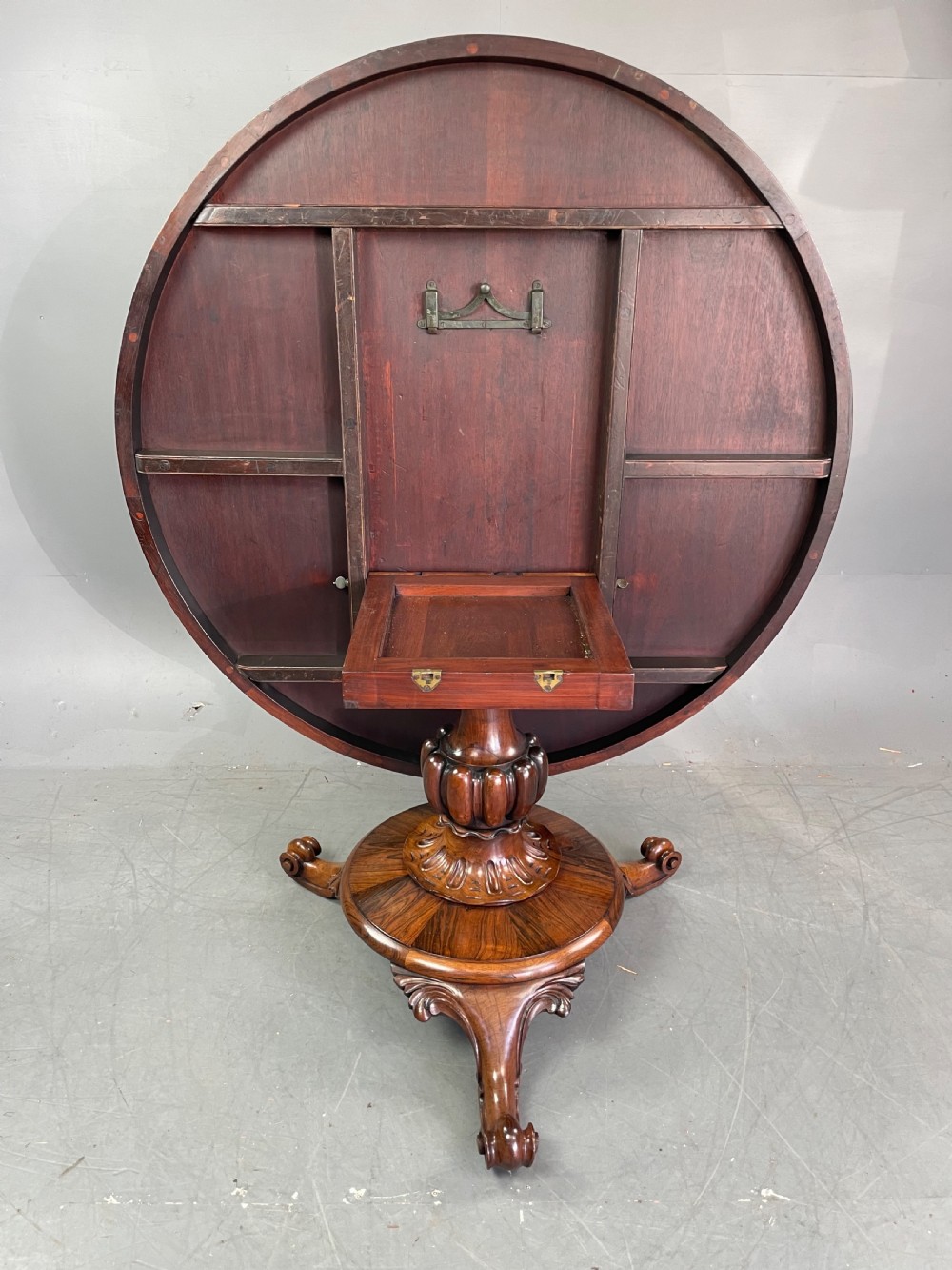 Rosewood dining table  View IX
