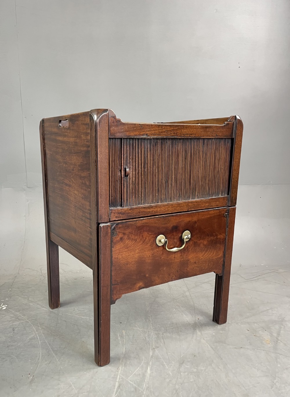 Georgian mahogany bedside cabinet 