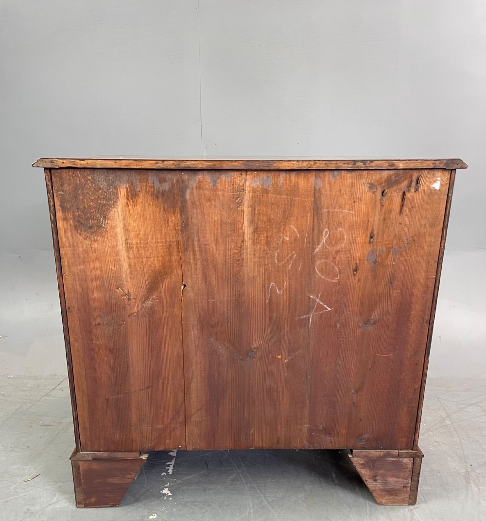 walnut Serpentine chest of drawers  View IX