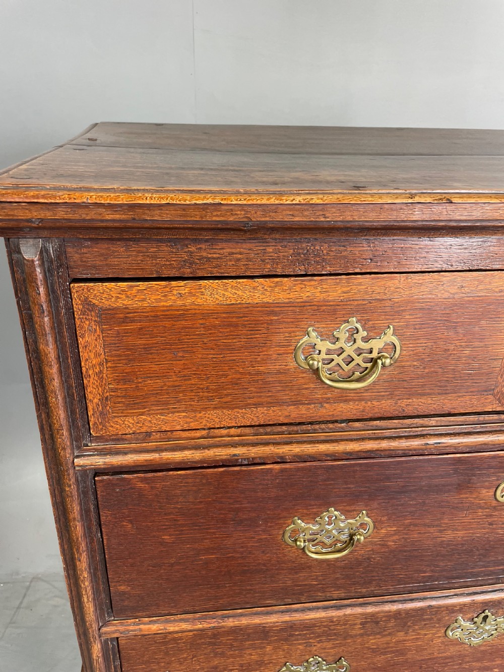 18th century oak chest of drawers  View VII