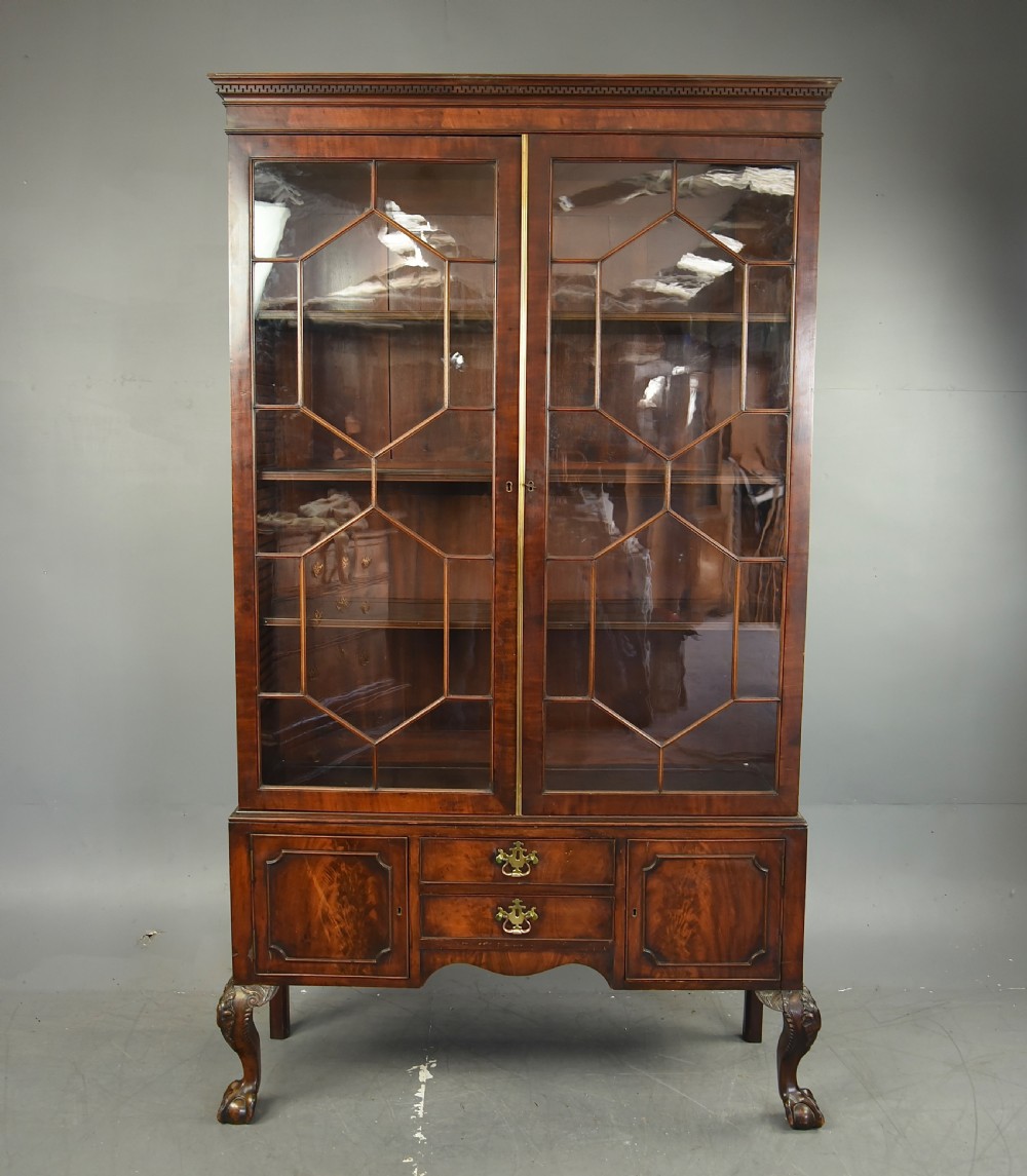 Antique 19th century chippendale style mahogany bookcase cabinet 