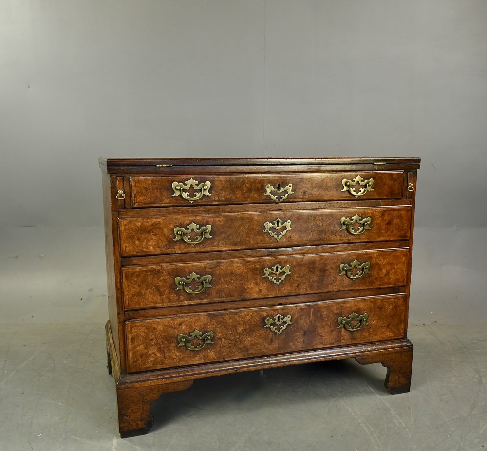 18th century burr walnut bachelors chest of drawers 