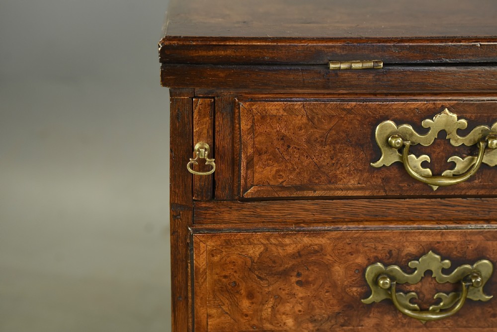 18th century burr walnut bachelors chest of drawers  View VI