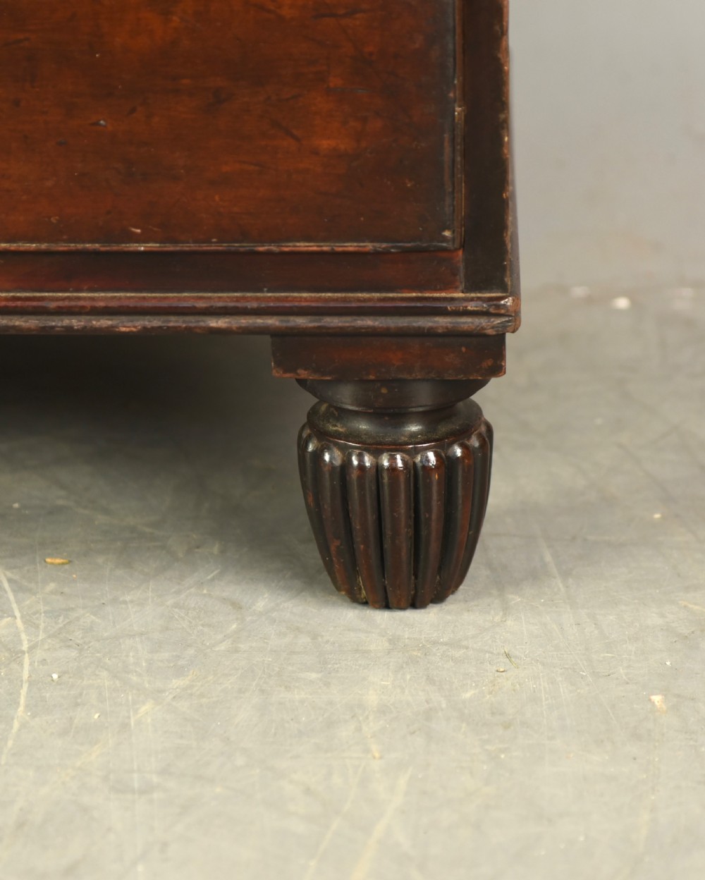 Large 19th century mahogany chest on chest  View VI
