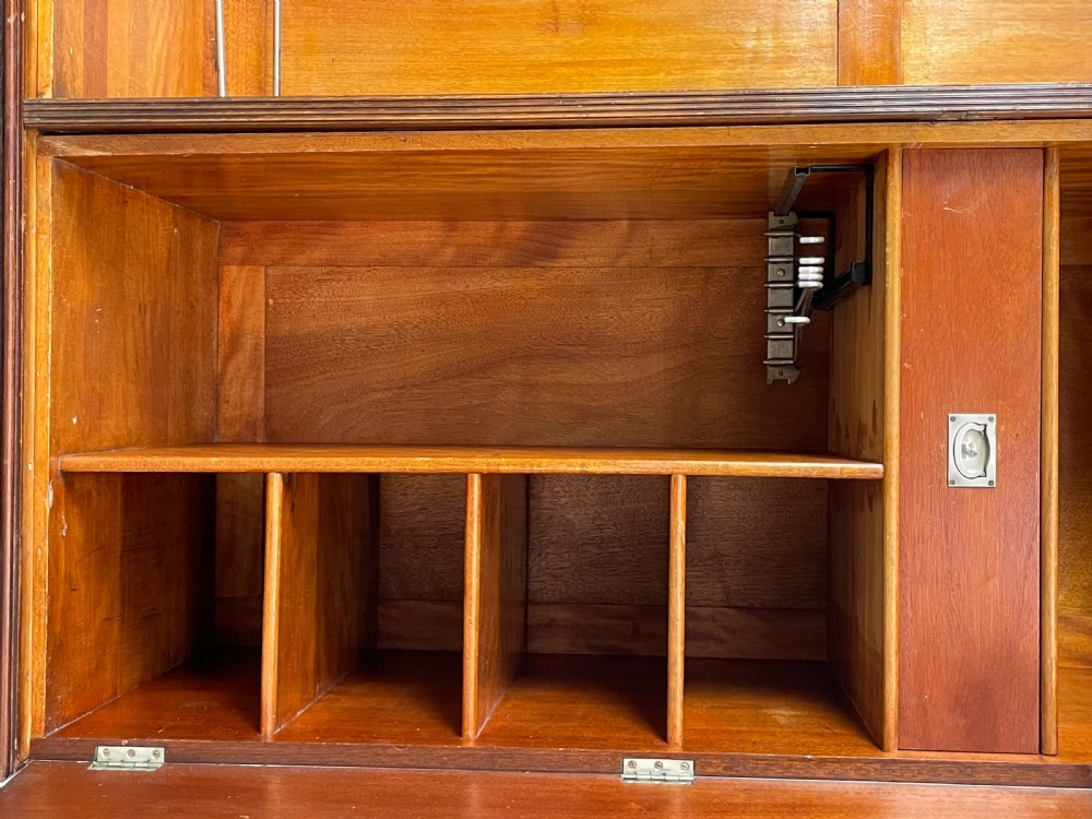 Mahogany compactom double wardrobe  View VI