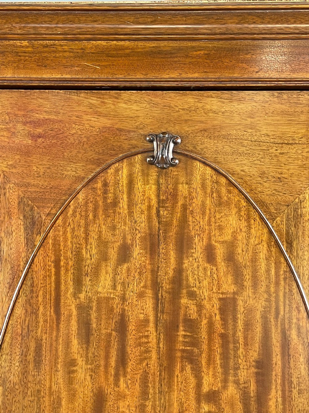 Mahogany compactom double wardrobe  View IX