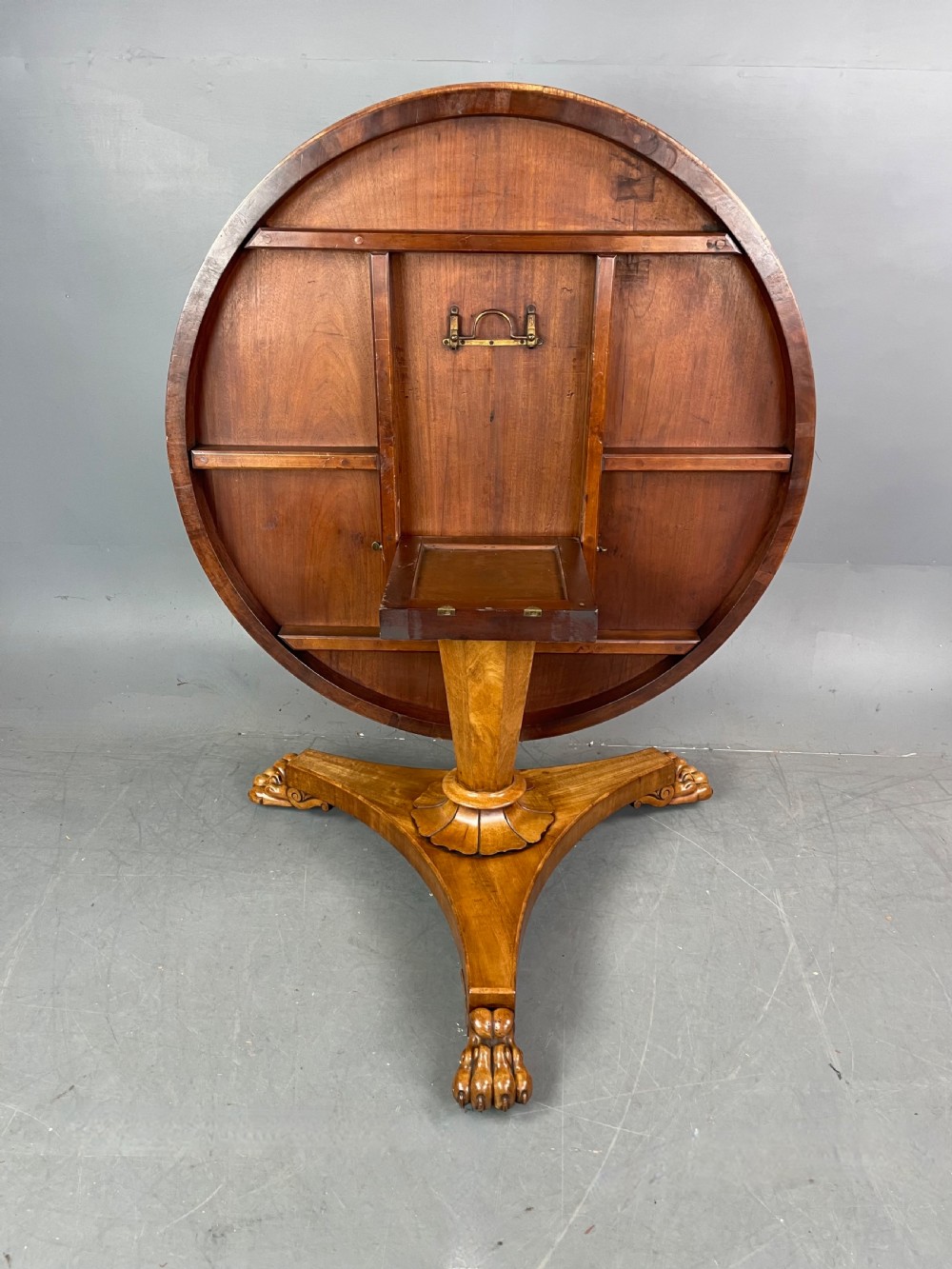 Antique Victorian burr walnut dining  table  View VIII
