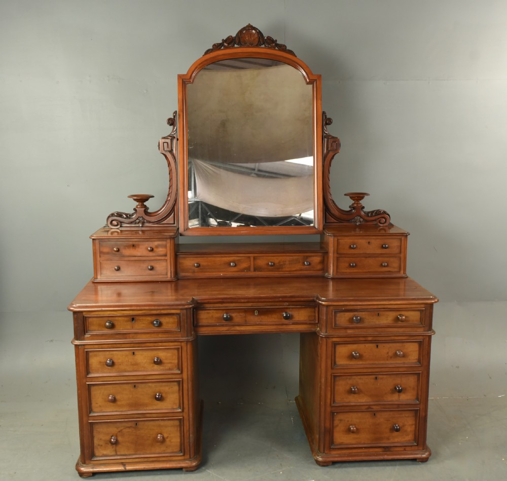 Victorian mahogany dressing table 