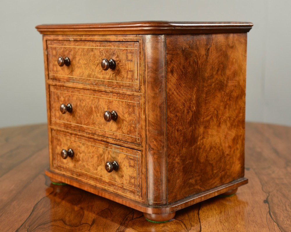 Victorian walnut  small table top chest of drawers  View II