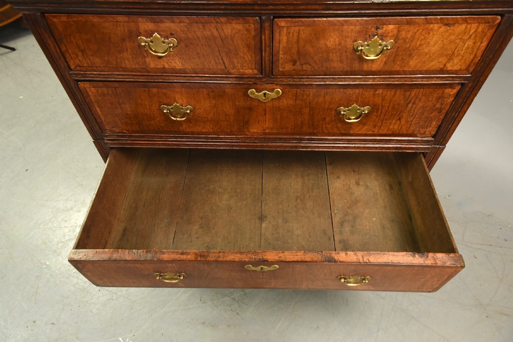 18th century Georgian  walnut chest of drawers  View VIII