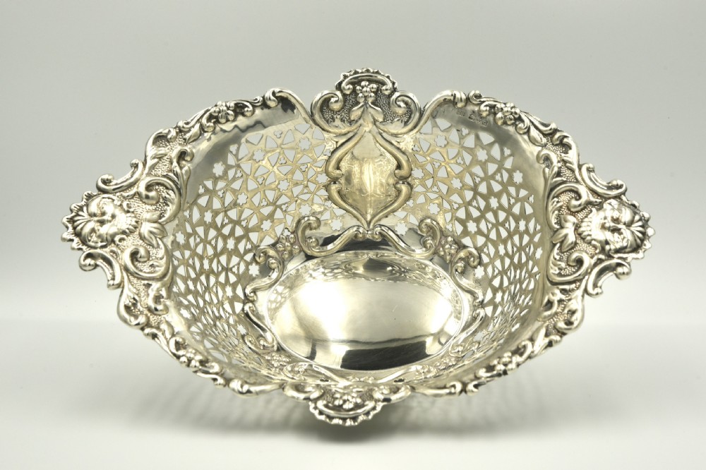 Victorian Sterling silver Fruit basket by James Charles Jay Chester 1899 View VIII