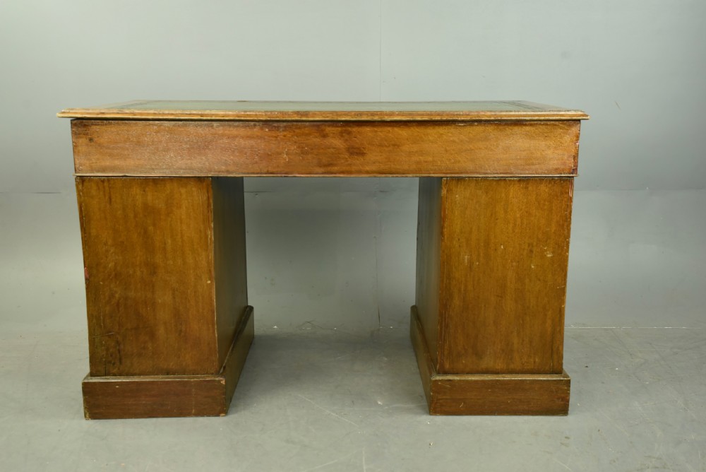 Victorian oak pedestal desk  View VI