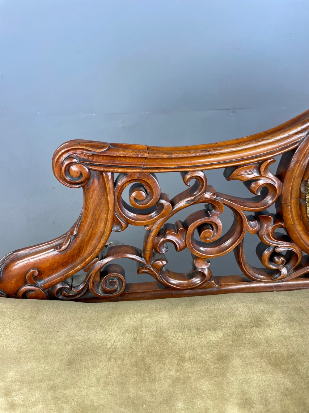 Victorian walnut chaise longue  View IV