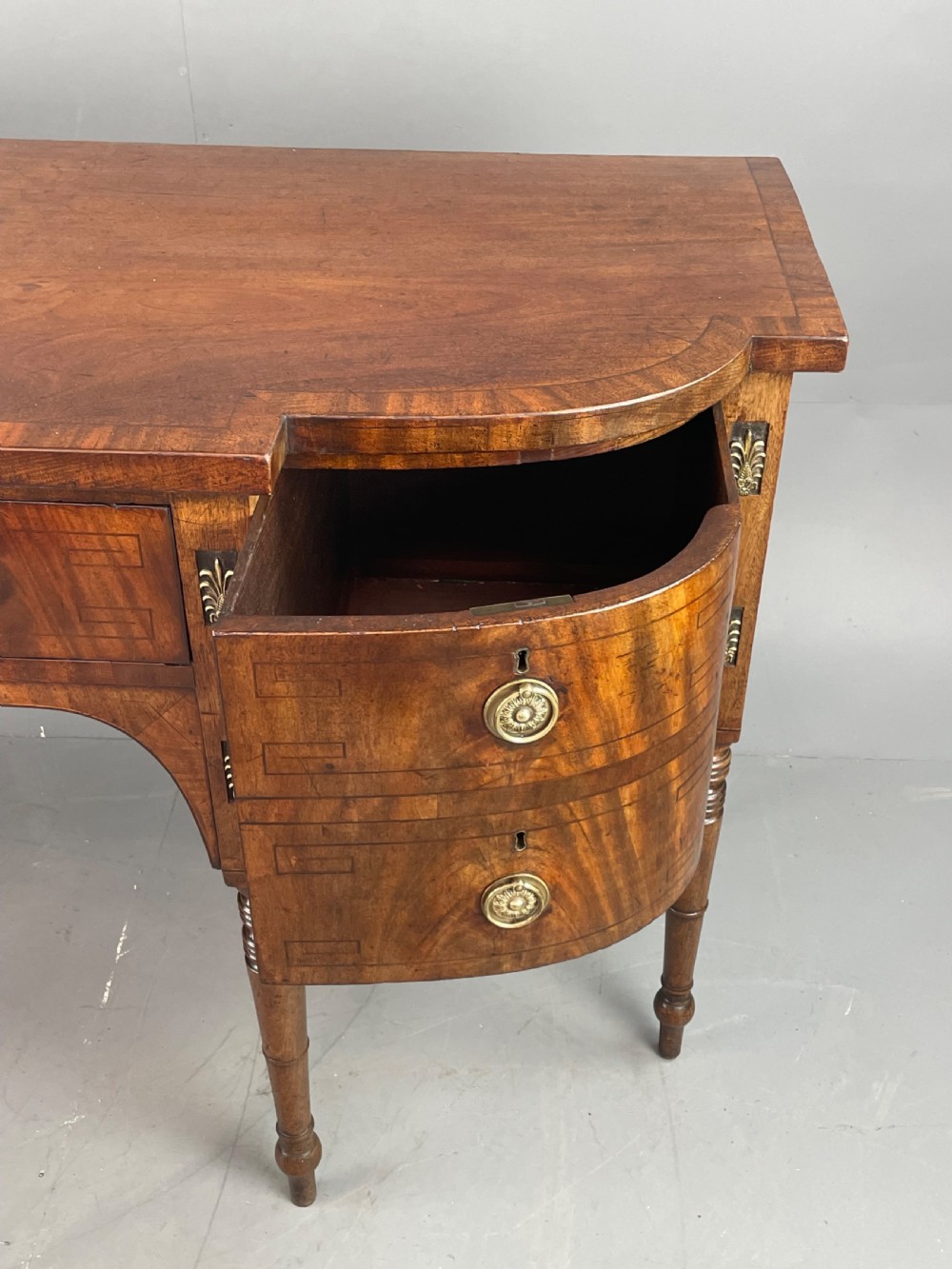Georgian mahogany sideboard  View XI
