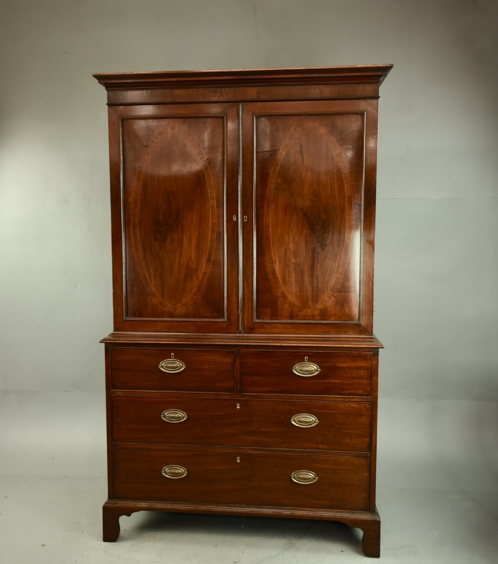 Georgian mahogany Gentlemans wardrobe 