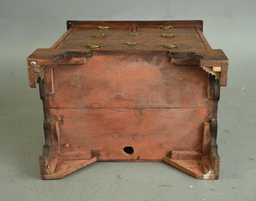 Small Georgian walnut chest of drawers  View XI