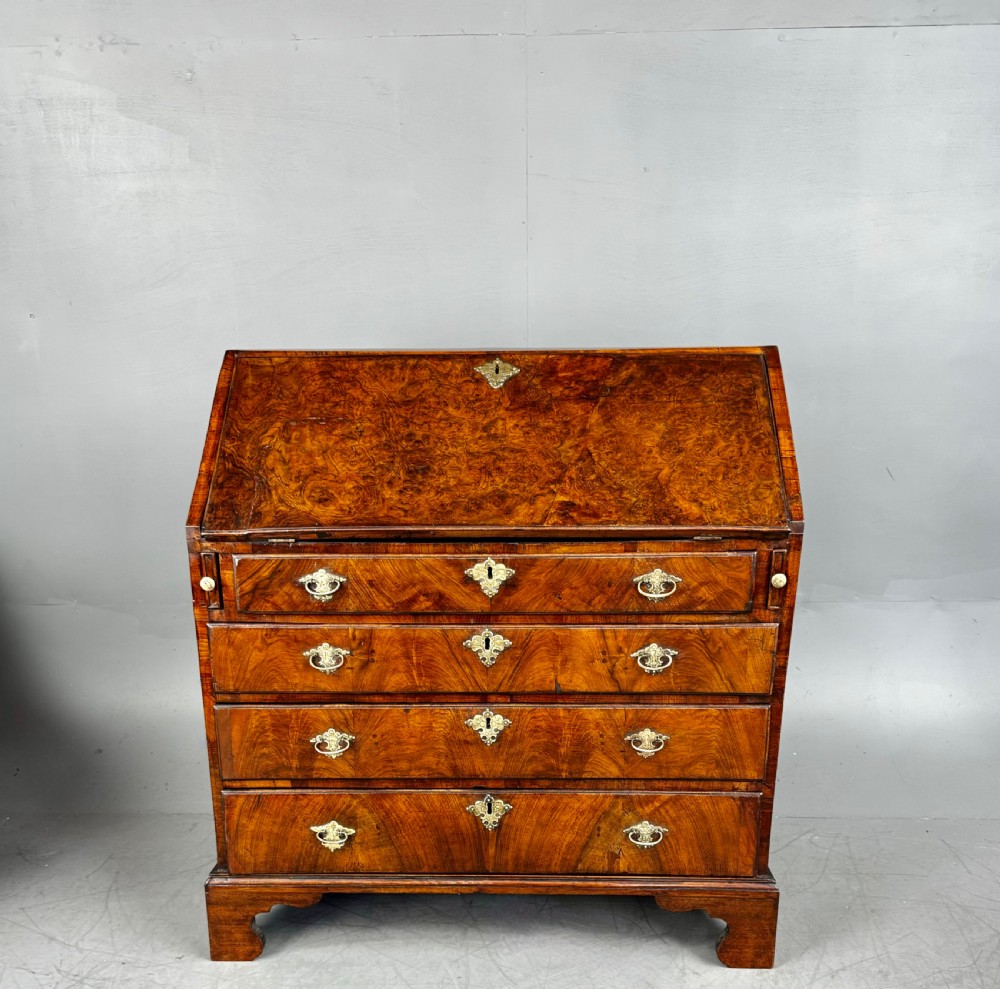 Georgian burr walnut bureau 