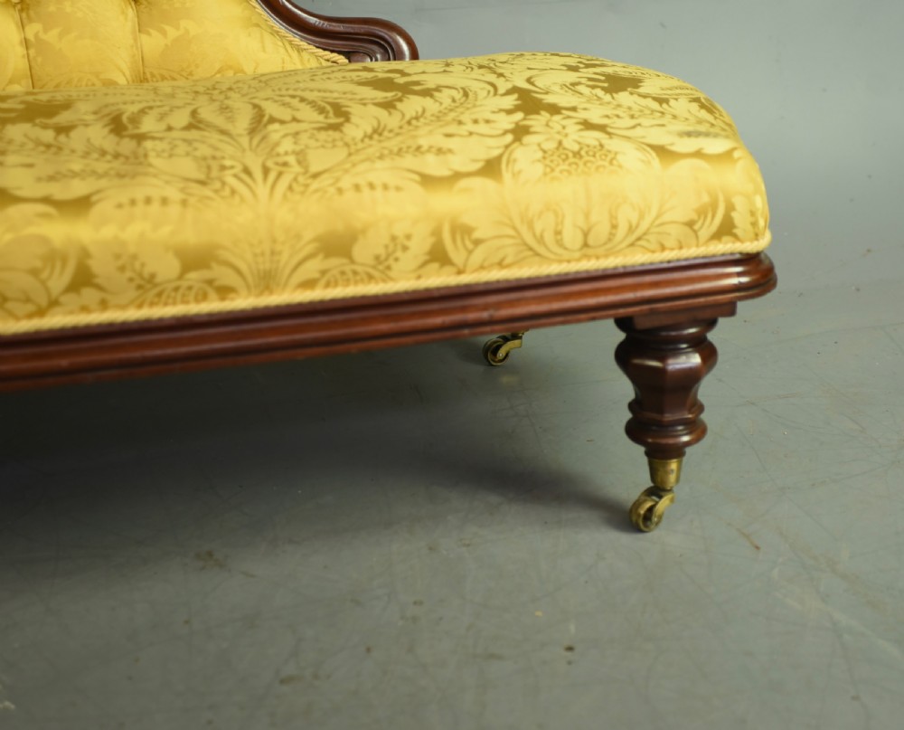 Victorian mahogany chaise longue View IV