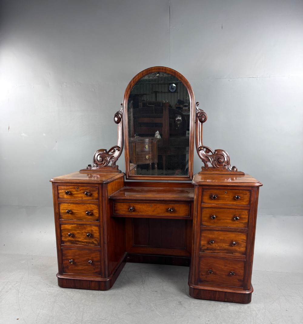 Victorian mahogany dressing table 