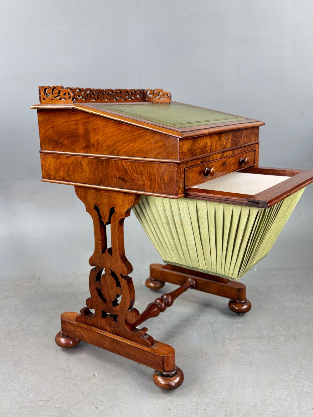 Victorian walnut Davenport work desk  View V