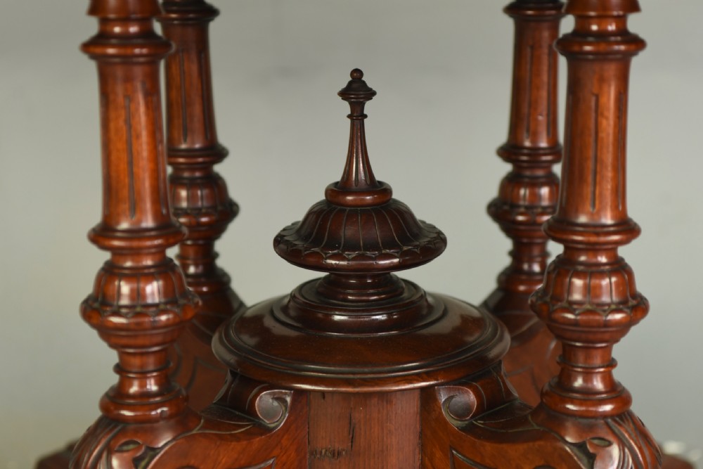 Victorian walnut oval centre table  View VI