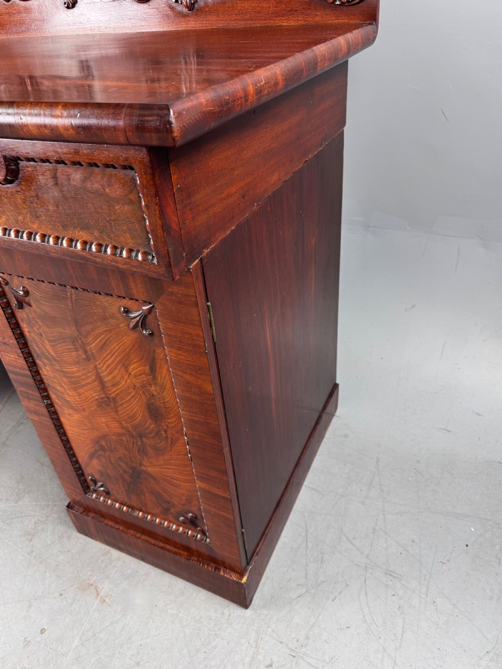 Regency mahogany sideboard  View XI