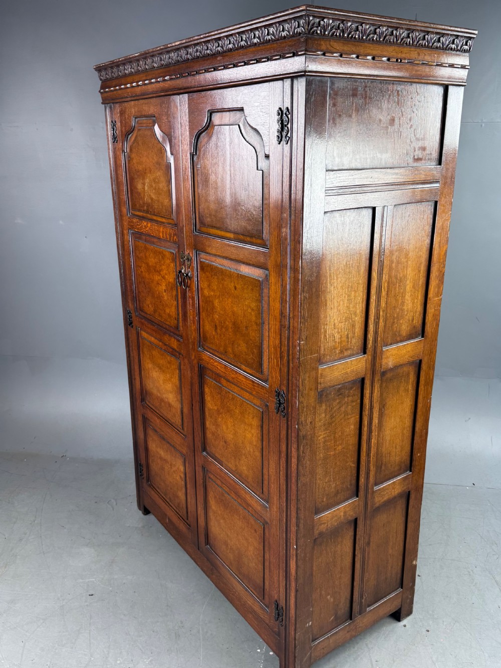 Ipswich oak double wardrobe  View III