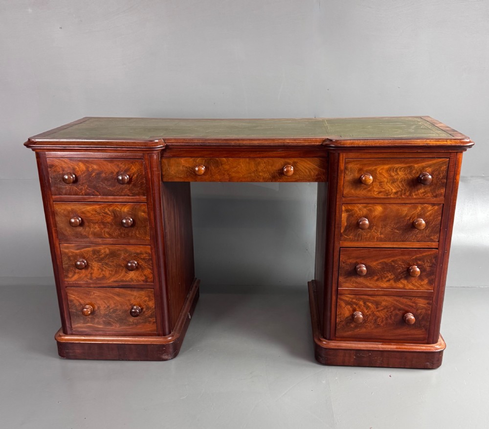 Victorian pedestal desk 