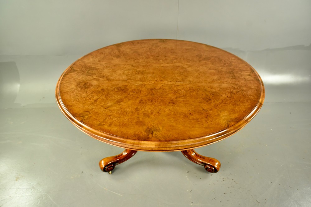 Victorian walnut dining table  View III