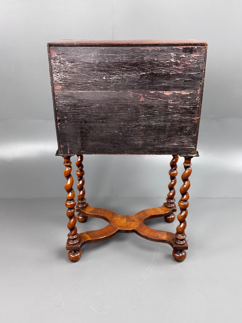 Queen Anne walnut bureau  View VIII