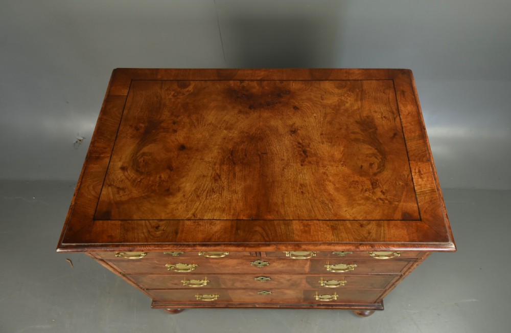 Queen Anne walnut chest of drawers  View IV