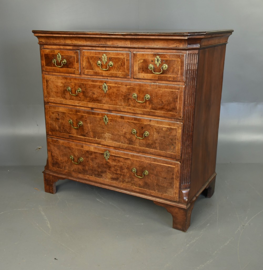 18th century walnut chest of drawers  View VII