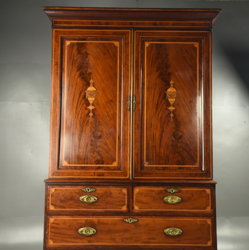 Georgian mahogany Gentlemans wardrobe  View IV