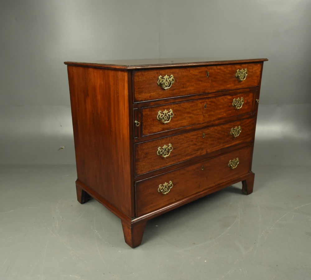 George II mahogany dressing gentleman's chest of drawers  View IV