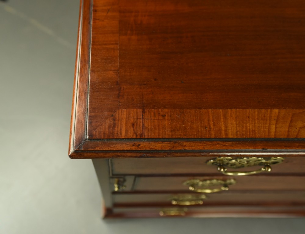 George II mahogany dressing gentleman's chest of drawers  View IX