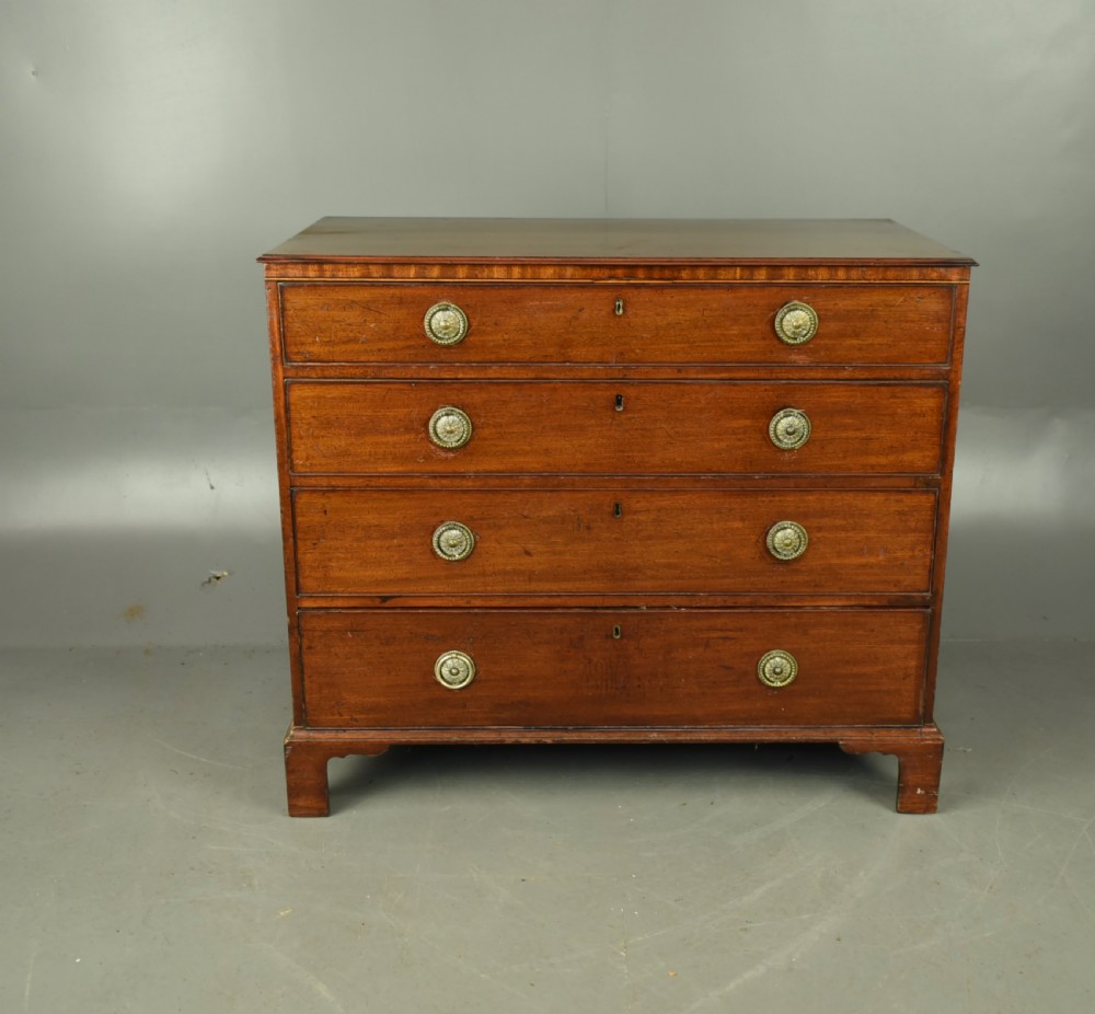Georgian mahogany chest of drawers  View II