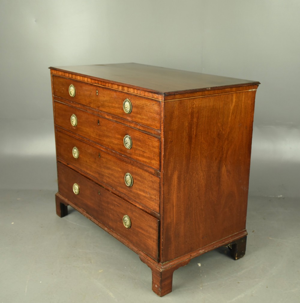 Georgian mahogany chest of drawers  View III