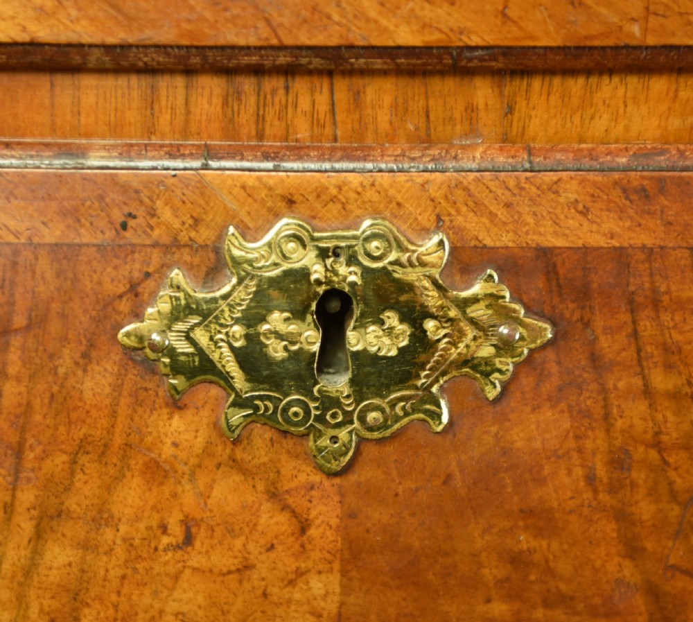 18th century Georgian walnut chest on chest  View VII
