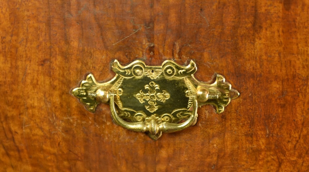 18th century Georgian walnut chest on chest  View VIII